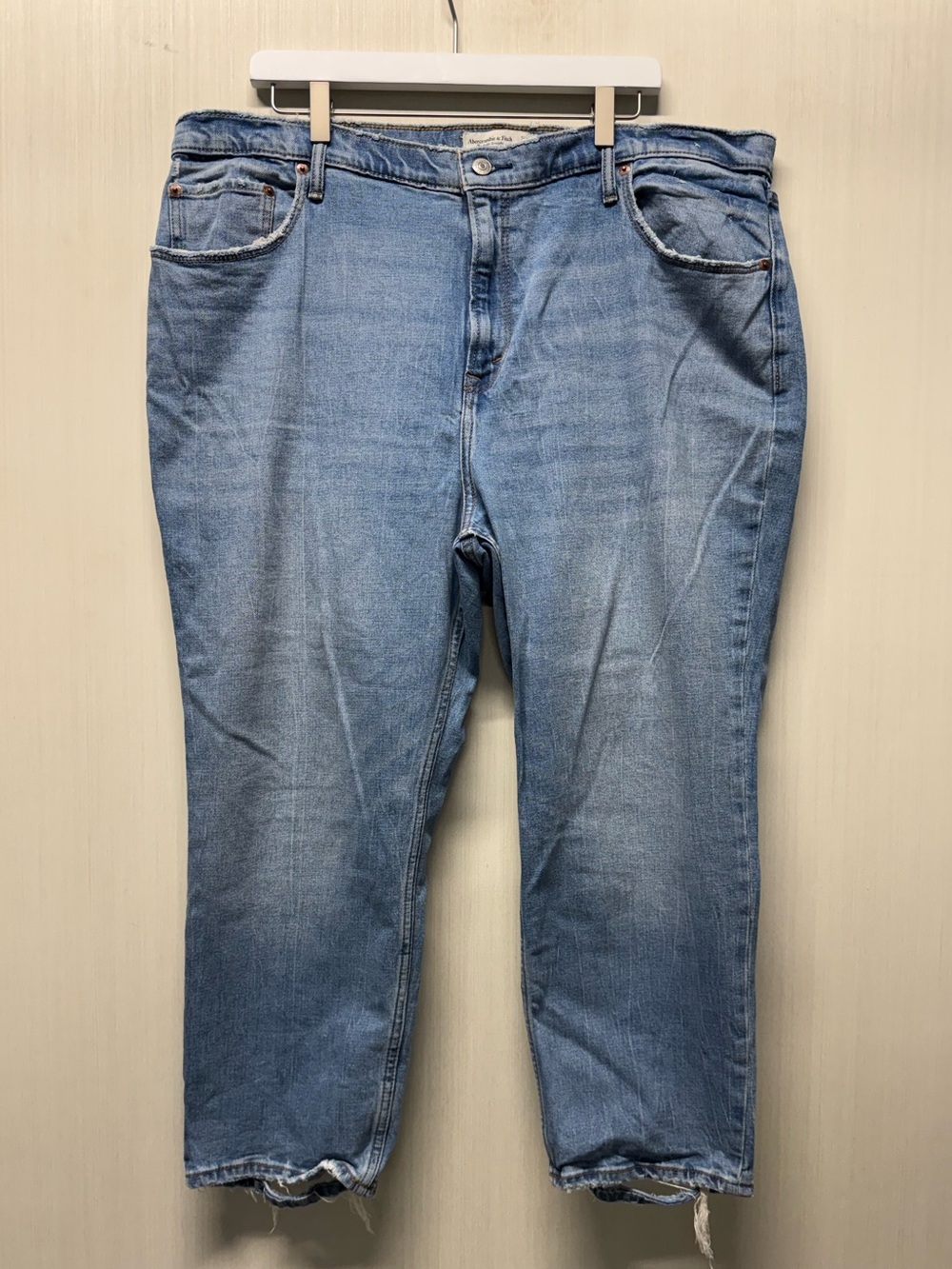 Abercrombie & Fitch The Ankle Straight Ultra High Rise Jean